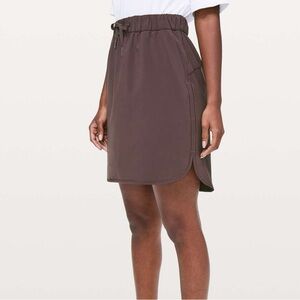 Lululemon On The Fly Skirt *21" Black Satin Size 4